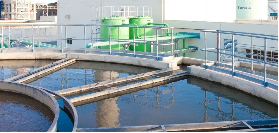 Deler in waste water treatment